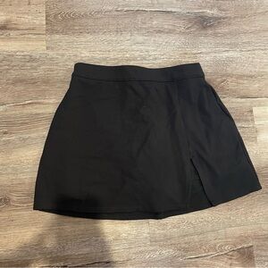 Hollister women’s A-line mini skort in Black